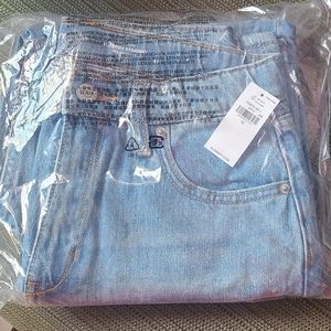 Girls Old Navy Slouchy ripped jeans NWT size 12 (M1)